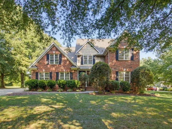 5900 Willow Oak Dr, Mebane, NC 27302