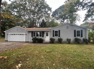 7 Shagbark Rd, Narragansett, RI 02882