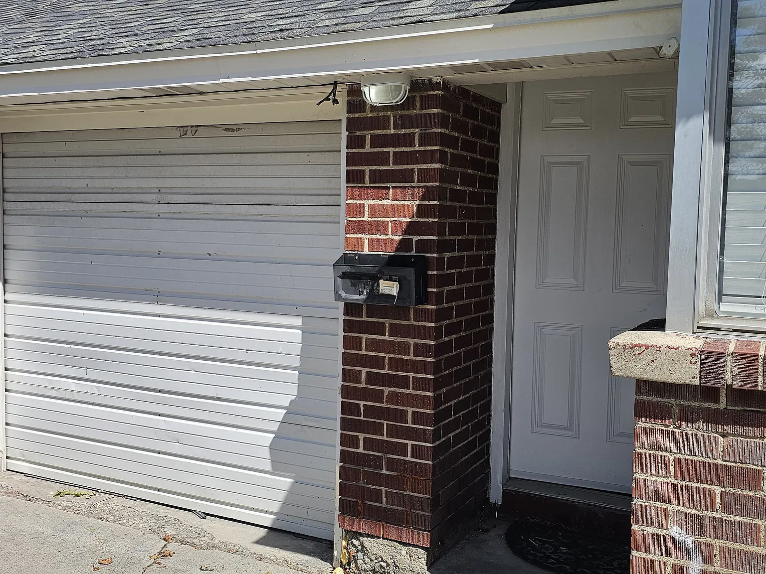 4 bed, 1900 sqft, $2,350 — Photo 4