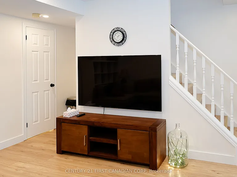 70 Chapman Ct #70 — Photo 9