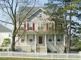 491 Spring St, Herndon, VA 20170