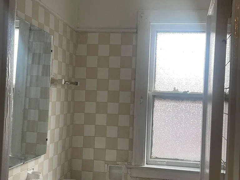 8113 S Jeffery Blvd #2 — Photo 8