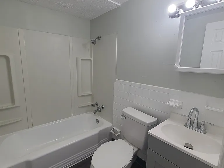 2815 Parallel Pkwy #5 — Photo 5