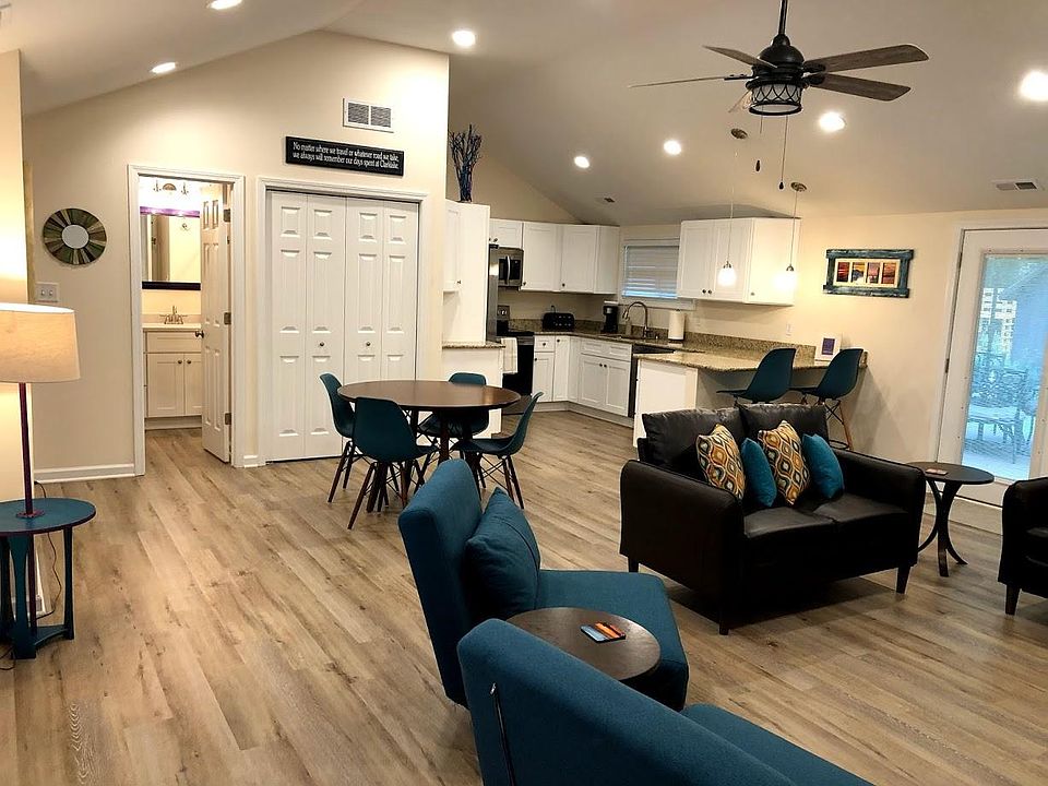 1st image of 4384 Woodward Ave