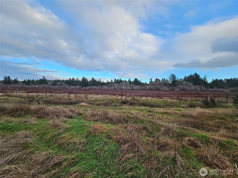 4th image of 206 184th Avenue Ct NW