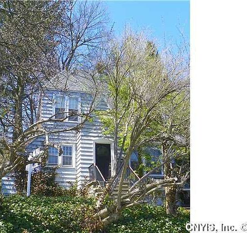 1st image of 636 Roberts Ave