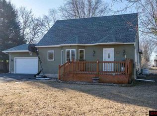 505 Main St W, Saint Clair, MN 56080