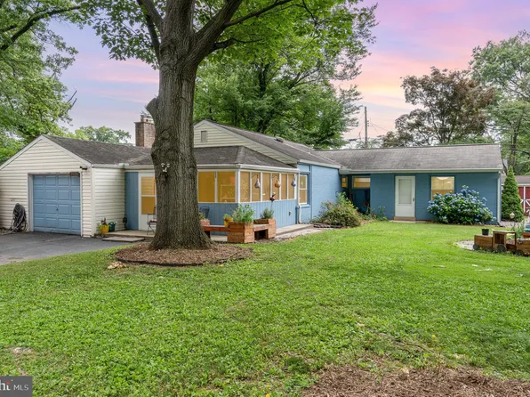 203 Frederick St, Mount Joy, PA 17552