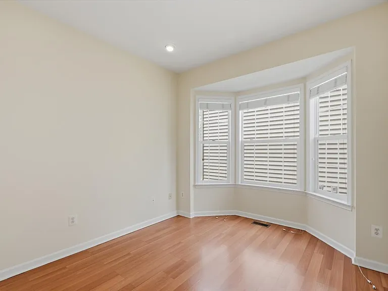 20242 Hidden Creek Ct — Photo 47