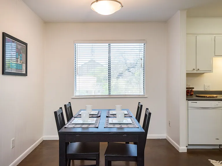 3914 Avenue D — Photo 8