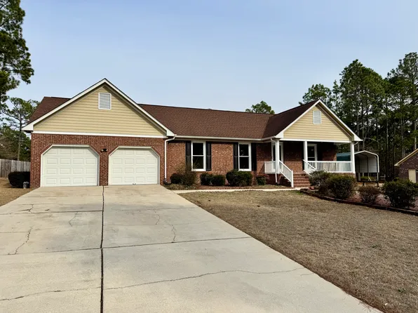 7642 Firethorn Dr, Fayetteville, NC 28311