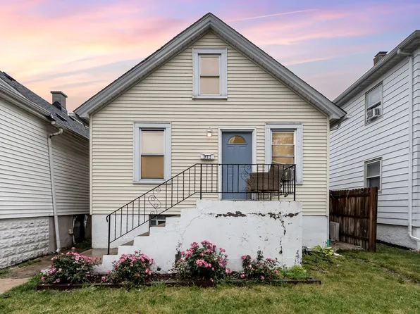 913 Otis Ave, Rockdale, IL 60436