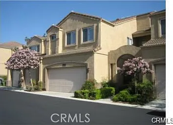 2 bed, 2.5 bath, 1371 sqft, $2,800 — Photo 1