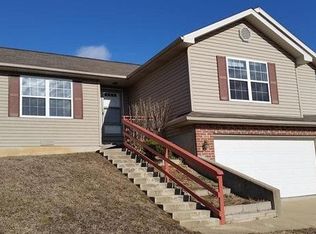 100 Lakeview Ct, Saint Robert, MO 65584