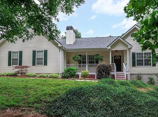 60 Riverside Way, Sharpsburg, GA 30277