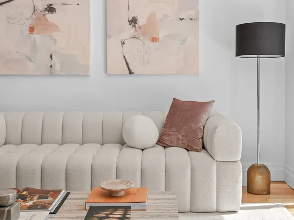 256 West 88th Street PARLOR image 3 of 14