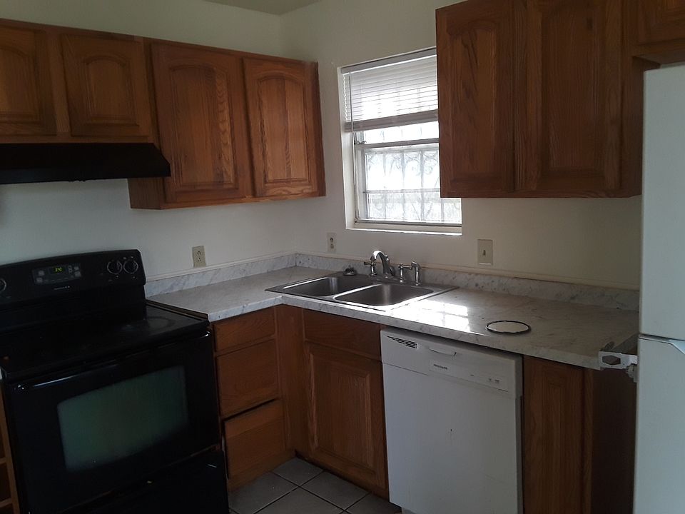 2nd image of 801 S 2nd St