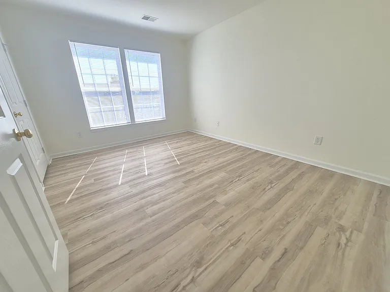 5207 Linden Dr — Photo 19