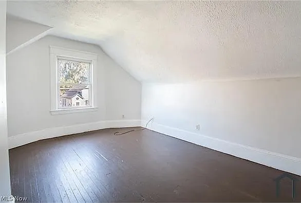 4 bed, 2232 sqft, $1,490 — Photo 2