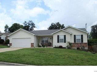 960 Lands End Cir, Saint Charles, MO