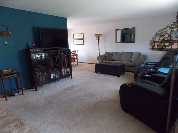 4th image of 16736 Laramie Ave