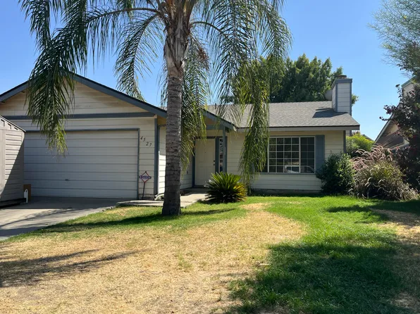 4527 W Iris Avenue, Visalia, CA 93277