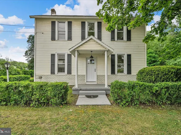 38 Hughes St, New Ringgold, PA 17960