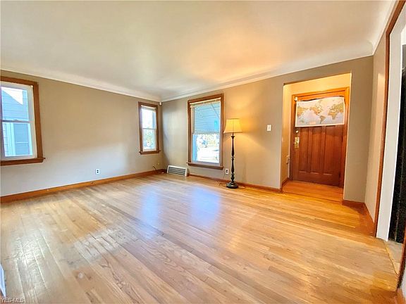 5th image of 12701 Oak Park Blvd