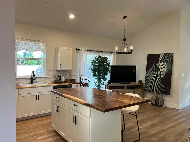3487 Sacramento Dr — Photo 17