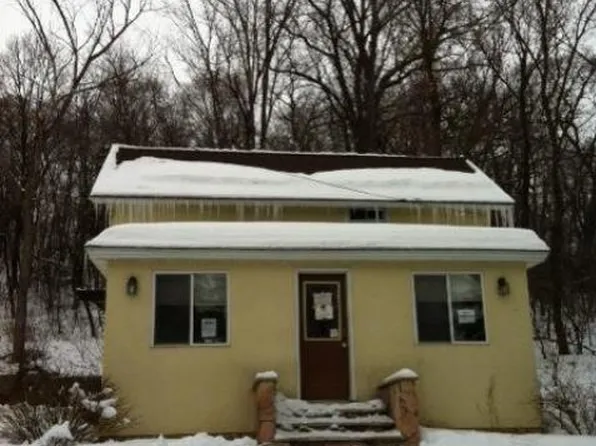 1100 Main St W, Carver, MN 55315