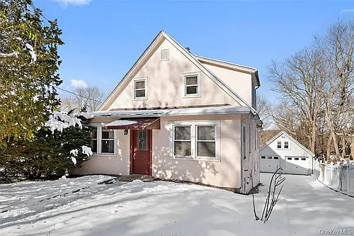 34 Bedford Ave Photo 1
