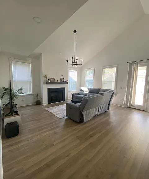367 Hammock Ln — Photo 3