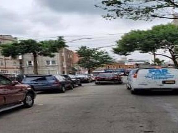 4th image of 9224 175th St