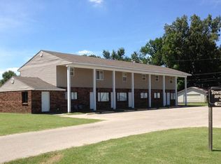 703 Sycamore Rd APT 6, Dexter, MO 63841