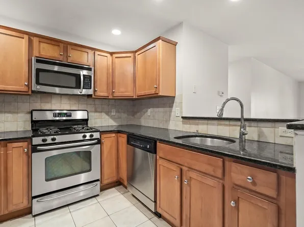 120 Wyllis Ave Unit 103, Everett, MA 02149