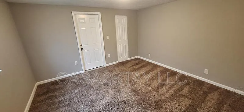1404 S Wilson Rd — Photo 3