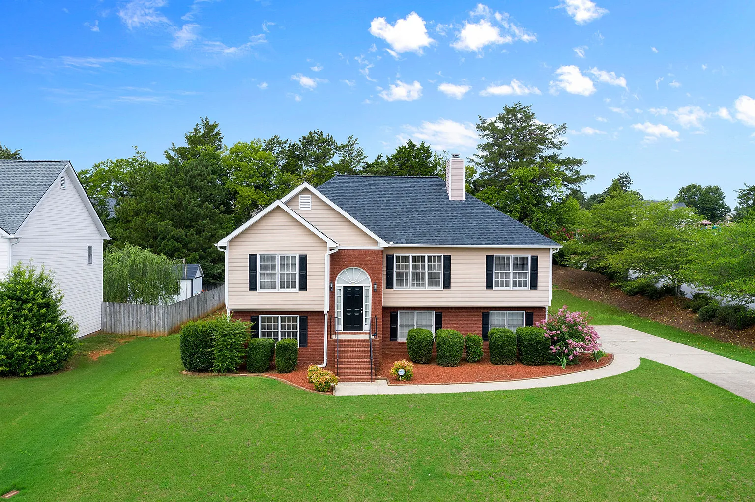 78 Planters Dr photo 1