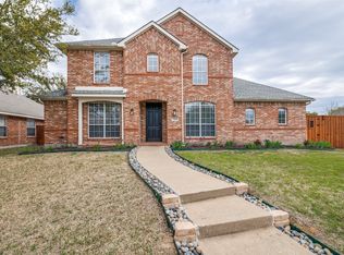 7902 Munich Dr, Rowlett, TX 75089