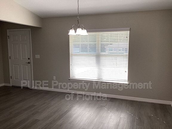 3rd image of 821 Marion Oaks Mnr