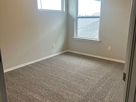 3rd image of 230 SW 34th St Unit 1413