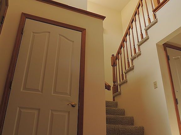 2 story foyer
