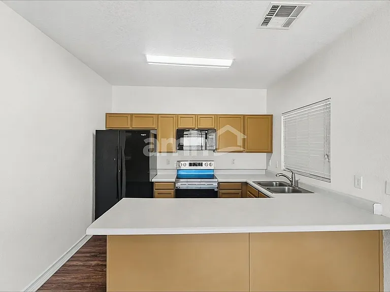 1310 S Red Rock St #A — Photo 3