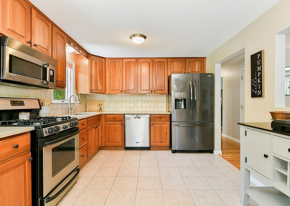 22 Allen Rd, Billerica, MA 01821 Zillow