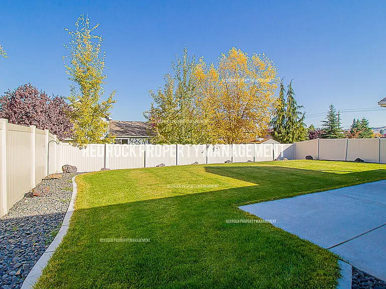 18431 E Selkirk Estates Rd — Photo 25