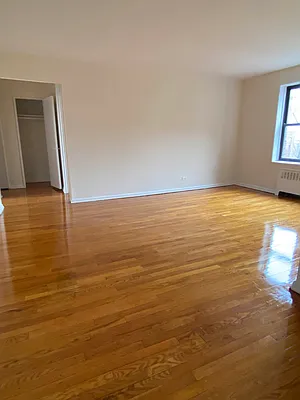 Rented by Queens Apartments Realty LLC | media 8