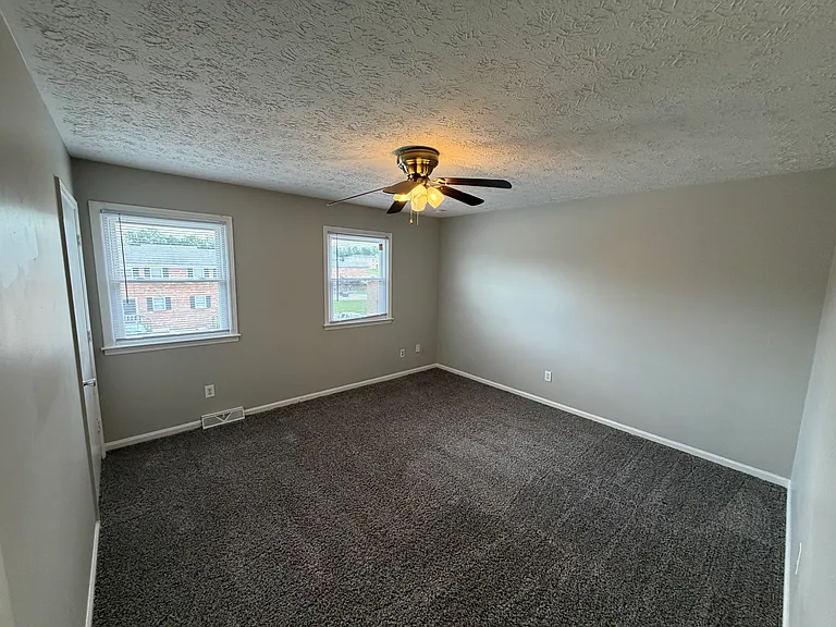 1660 Foxhaven Dr #31 — Photo 6