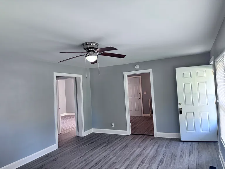 607 Martha Pl — Photo 8