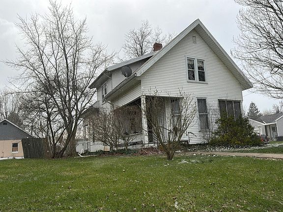 3rd image of 745 Dayton Ave