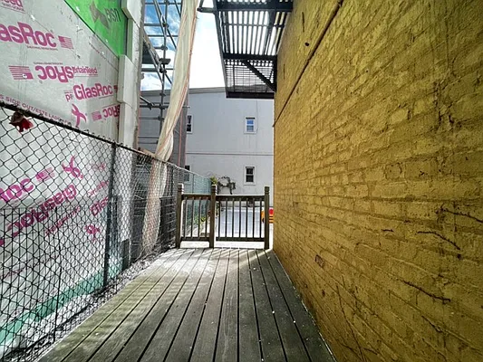 Rented by MySpaceNYC | media 27