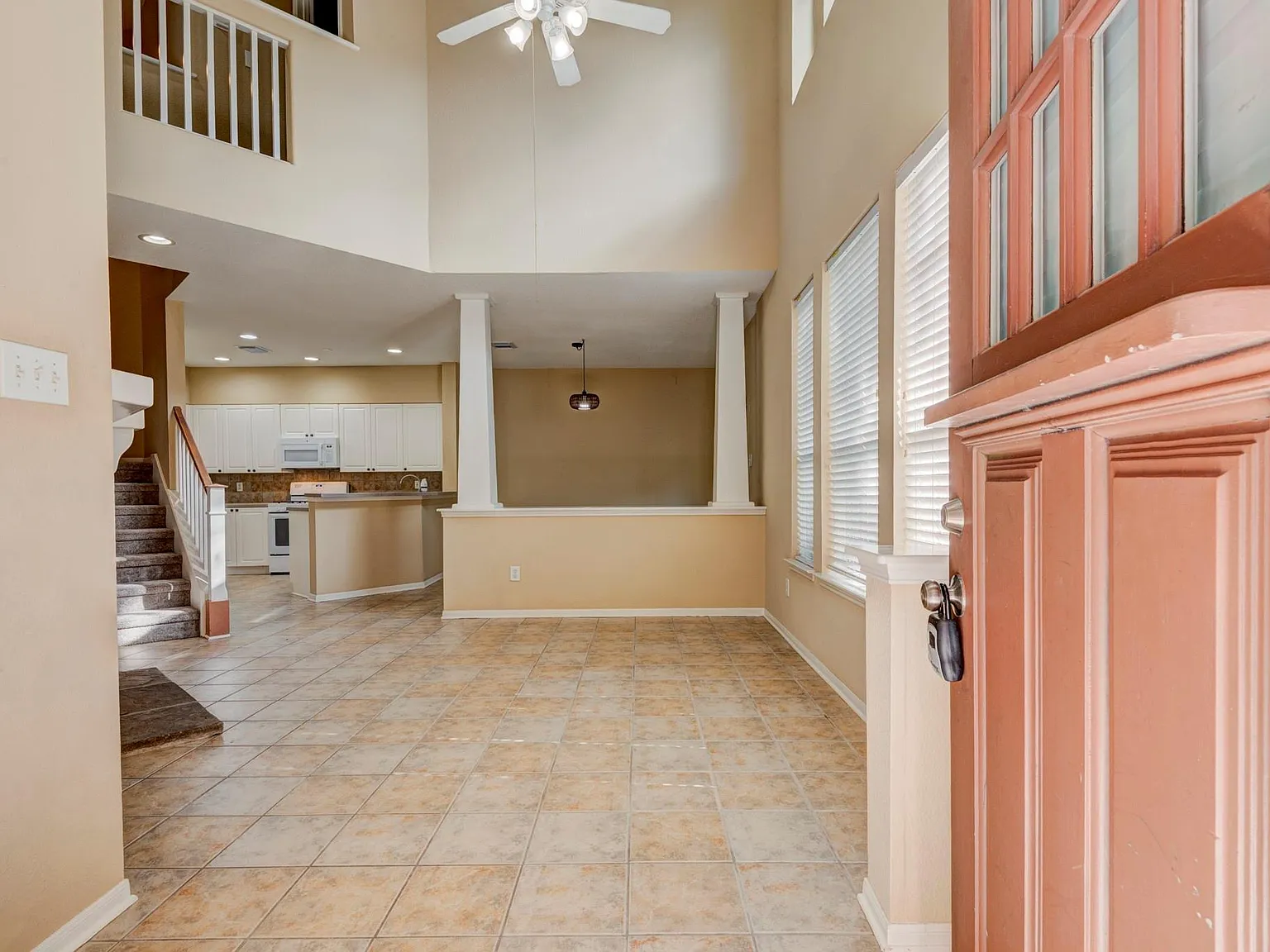 3 bed, 2.5 bath, 1475 sqft, $2,200 — Photo 4